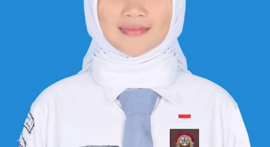 Intan Permata Sari (Siswi UPT SMAN 5 Empat Lawang)